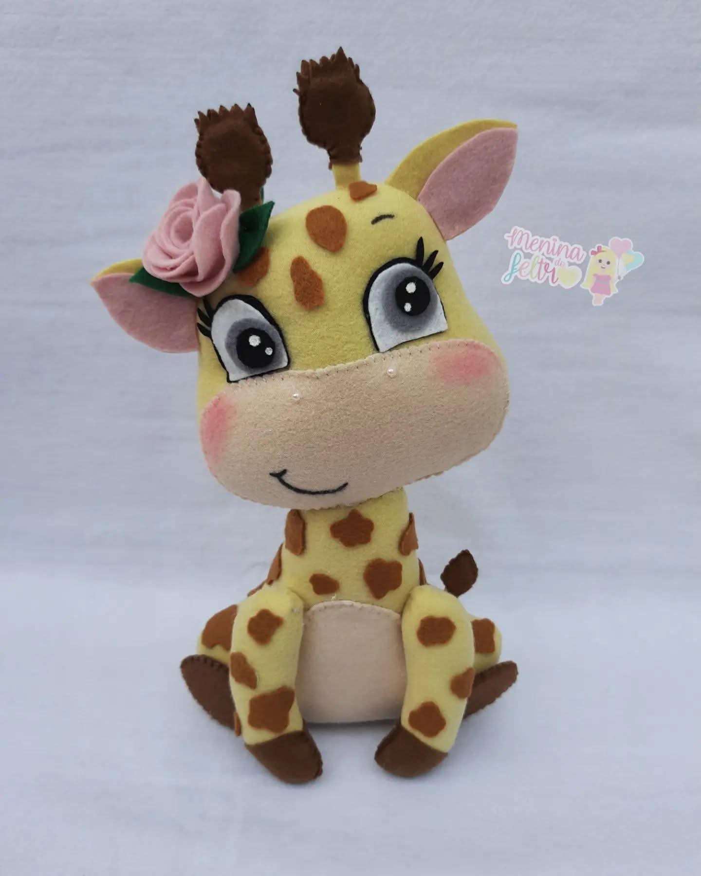 Girafa em feltro