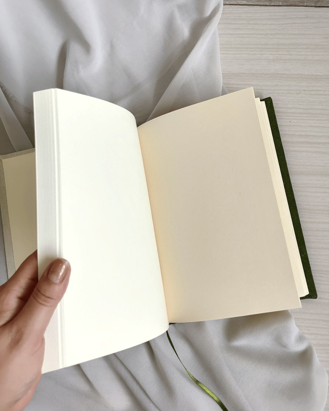 Caderno Bordado à Mão - Ipê Amarelo