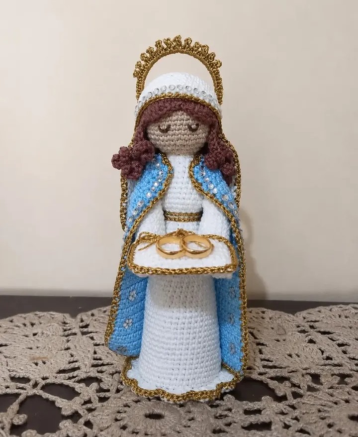 Porta-alianças de Nossa Senhora Amigurumi