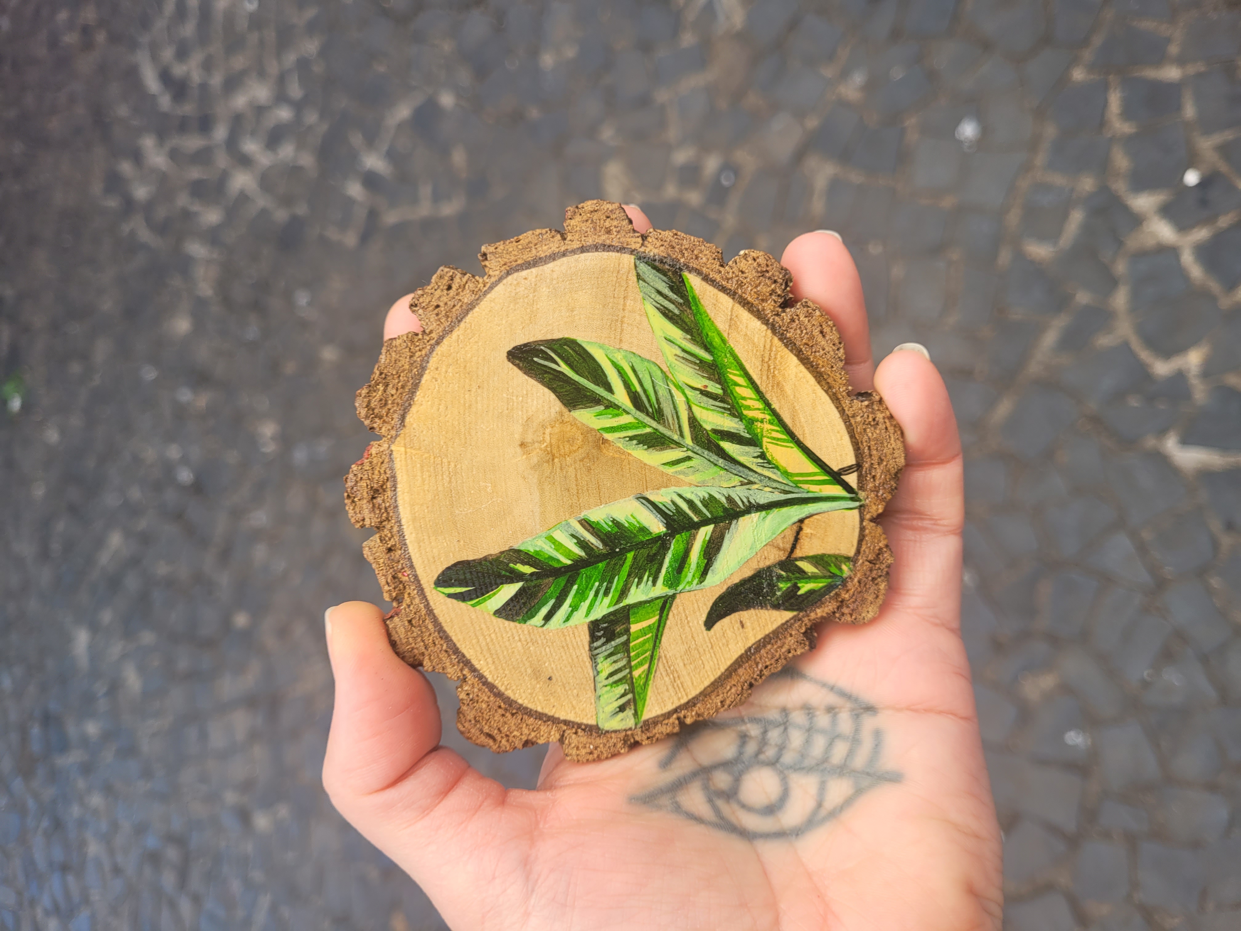 Bolacha de madeira porta copos - Folhagem tropical 1